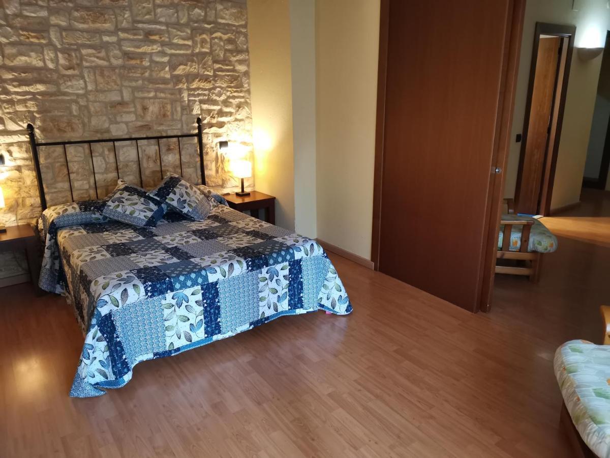 Hostal Del Senglar Espluga de Francolí Dış mekan fotoğraf